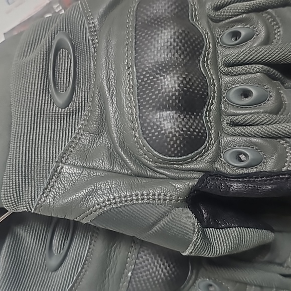 Oakley Factory Pilot Glove Foilage Green - Picture 6 of 6